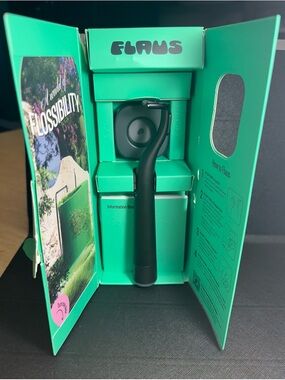 FLAUS ELECTRIC FLOSSER STARTER KIT WITH 45 FLOSS HEADS, BLACK